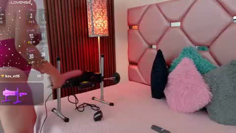 Julia  online show from August 6, 2:27 pm
