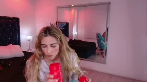 Julieta  online show from August 7, 11:38 pm