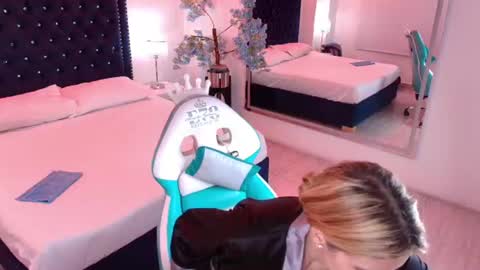 Julieta  online show from August 14, 1:20 am