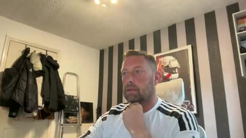 Junky online show from August 4, 2:03 pm