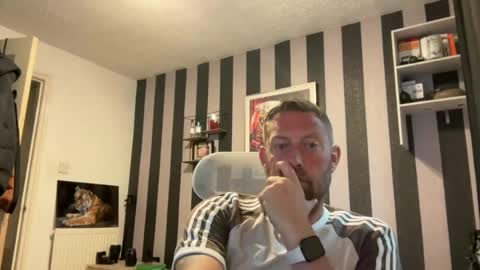 Junky online show from August 8, 5:02 pm