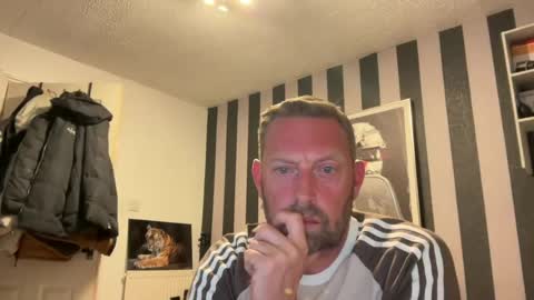 Junky online show from August 8, 9:59 pm