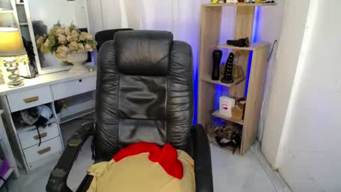 just_aleah online show from August 6, 12:09 am