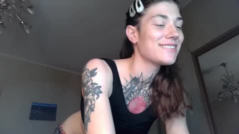 just_curly_ginger online show from June 26, 2:20 pm