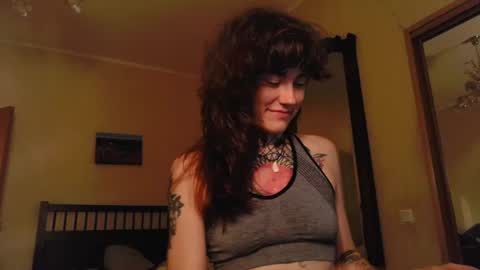 just_curly_ginger online show from August 7, 9:59 pm