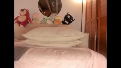 EMILY online show from July 31, 9:42 pm