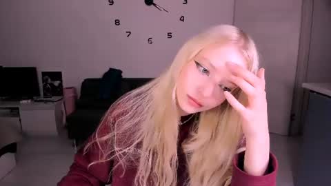 JESSY online show from August 18, 8:04 pm