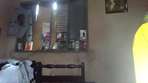 just_kisses online show from August 9, 5:14 pm