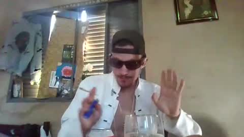 just_kisses online show from August 12, 7:38 pm
