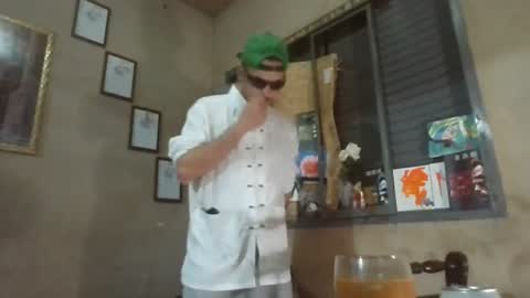 just_kisses online show from August 12, 11:29 pm
