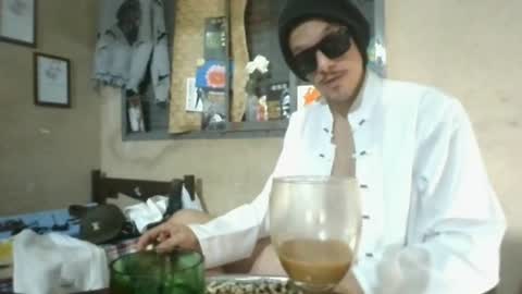 just_kisses online show from August 13, 4:15 am