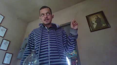 just_kisses online show from August 14, 11:25 am