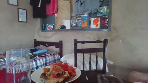 just_kisses online show from August 15, 4:44 pm