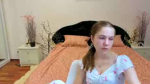 just_l0ve_me online show from July 22, 8:06 am
