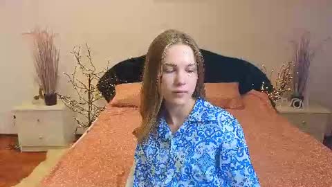 just_l0ve_me online show from August 12, 8:16 am