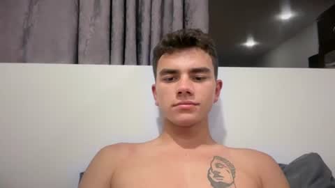 Max online show from August 31, 9:26 pm