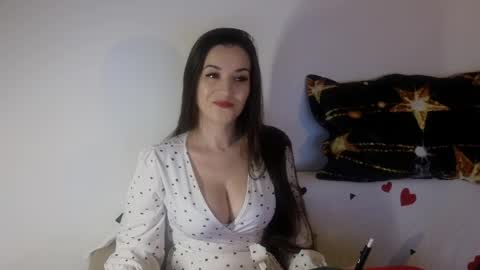 JustAnne online show from June 6, 12:38 am