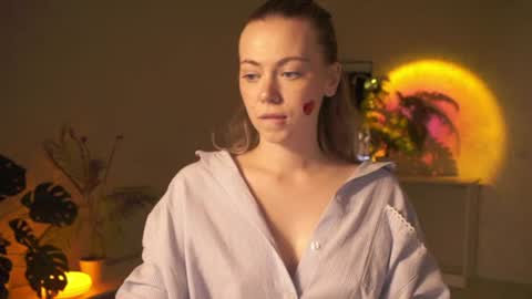 Hi Im Katarina Lets get up our Christmas mood together online show from July 27, 6:35 pm
