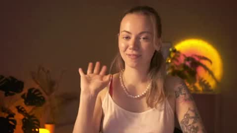 Hi Im Katarina Lets get up our Christmas mood together online show from July 30, 11:28 am
