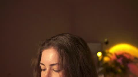 Hi Im Katarina Lets get up our Christmas mood together online show from August 5, 10:46 am