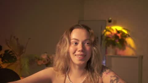 Hi Im Katarina Lets get up our Christmas mood together online show from August 5, 3:10 pm