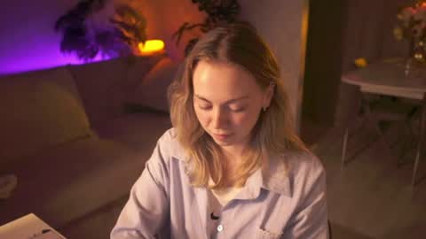 Hi Im Katarina Lets get up our Christmas mood together online show from August 15, 7:18 pm