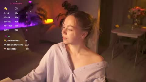 Hi Im Katarina Lets get up our Christmas mood together online show from August 15, 9:30 pm