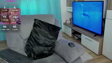 Chloe online show from June 30, 3:24 pm