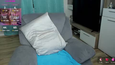 Chloe online show from August 2, 6:48 pm