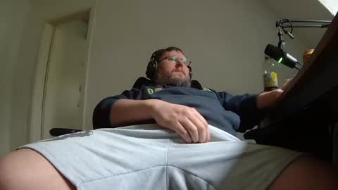 Flo online show from April 2, 2:58 pm