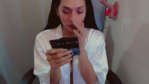 justhewayouare21 online show from August 7, 7:30 am