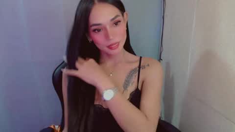 justhewayouare21 online show from August 10, 2:07 pm