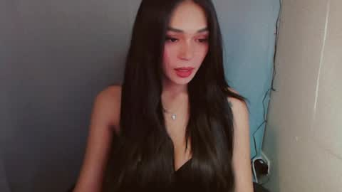 justhewayouare21 online show from August 12, 2:19 pm
