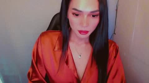 justhewayouare21 online show from August 13, 4:10 pm