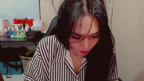 justhewayouare21 online show from August 14, 12:31 pm