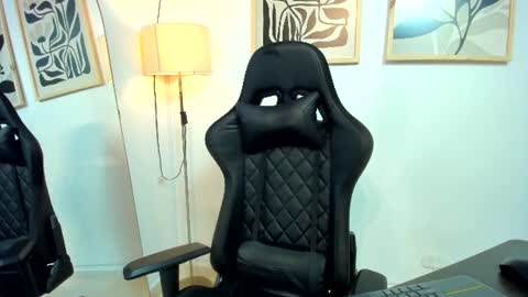 justin_payn14 online show from August 27, 4:37 pm