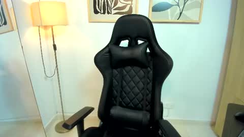 justin_payn14 online show from August 28, 11:08 am