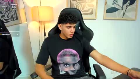 justin_payn14 online show from August 29, 1:32 pm