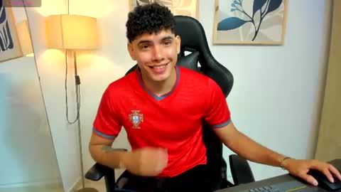 justin_payn14 online show from September 4, 1:48 pm