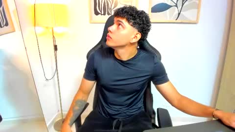 justin_payn14 online show from September 9, 11:07 am