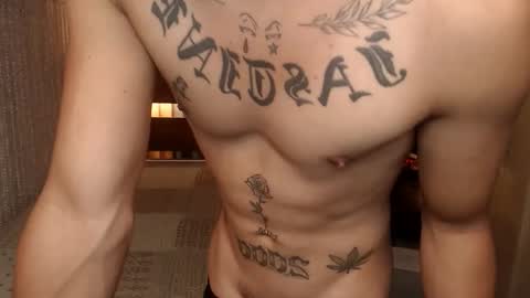 justine_hunk online show from June 1, 7:22 am