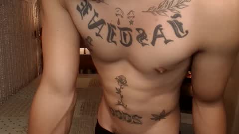 justine_hunk online show from June 2, 7:22 am