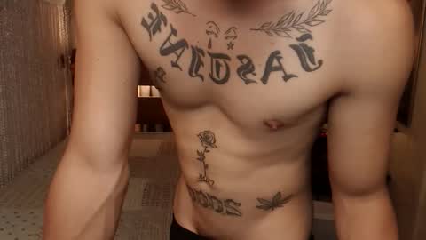 justine_hunk online show from June 2, 8:28 am