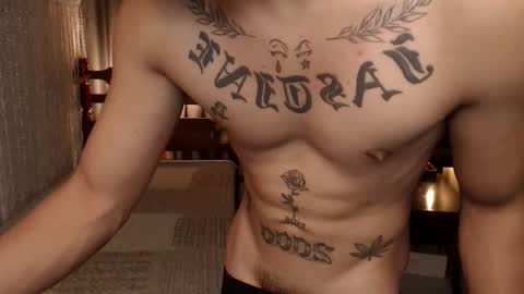 justine_hunk online show from June 5, 8:08 am
