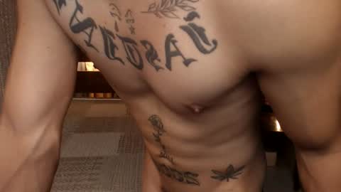 justine_hunk online show from June 17, 8:30 pm