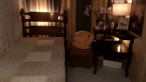 justine_hunk online show from July 12, 8:31 am