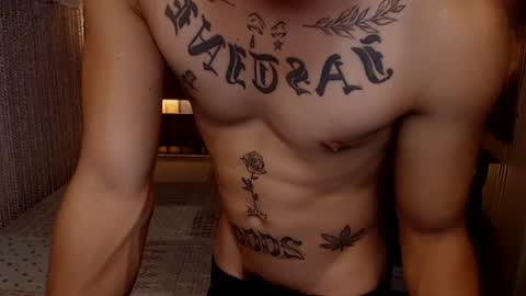 justine_hunk online show from August 13, 7:11 am