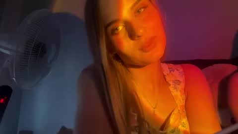 Lina online show from August 7, 2:39 pm