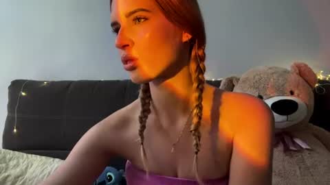 Lina online show from August 11, 9:11 am