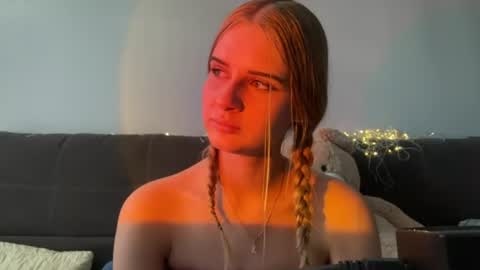 Lina online show from August 11, 2:41 pm